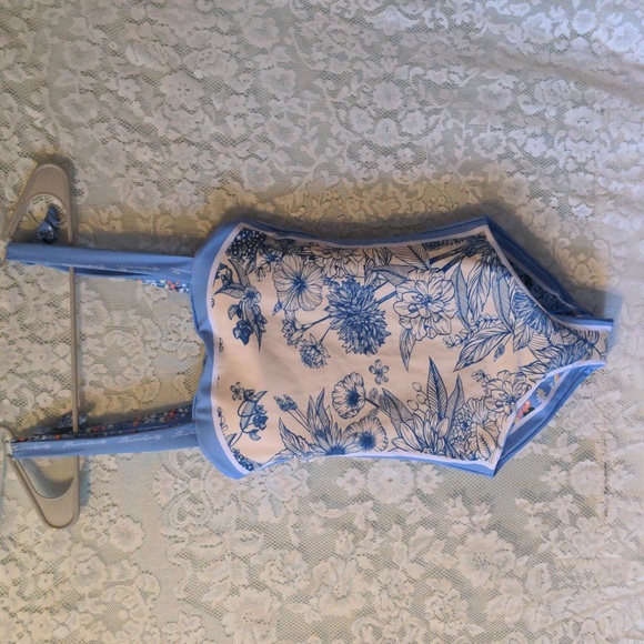 Reversible Floral Print Swimsuit - Picture 8 of 9